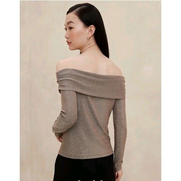 NWT Banana Republic Factory 2024 Off-Shoulder Sparkle Top Gold Size M Feminine - Picture 5 of 9